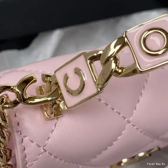 First Bag Ru WITH CHAIN CHANEL CHANELUTCH 0518